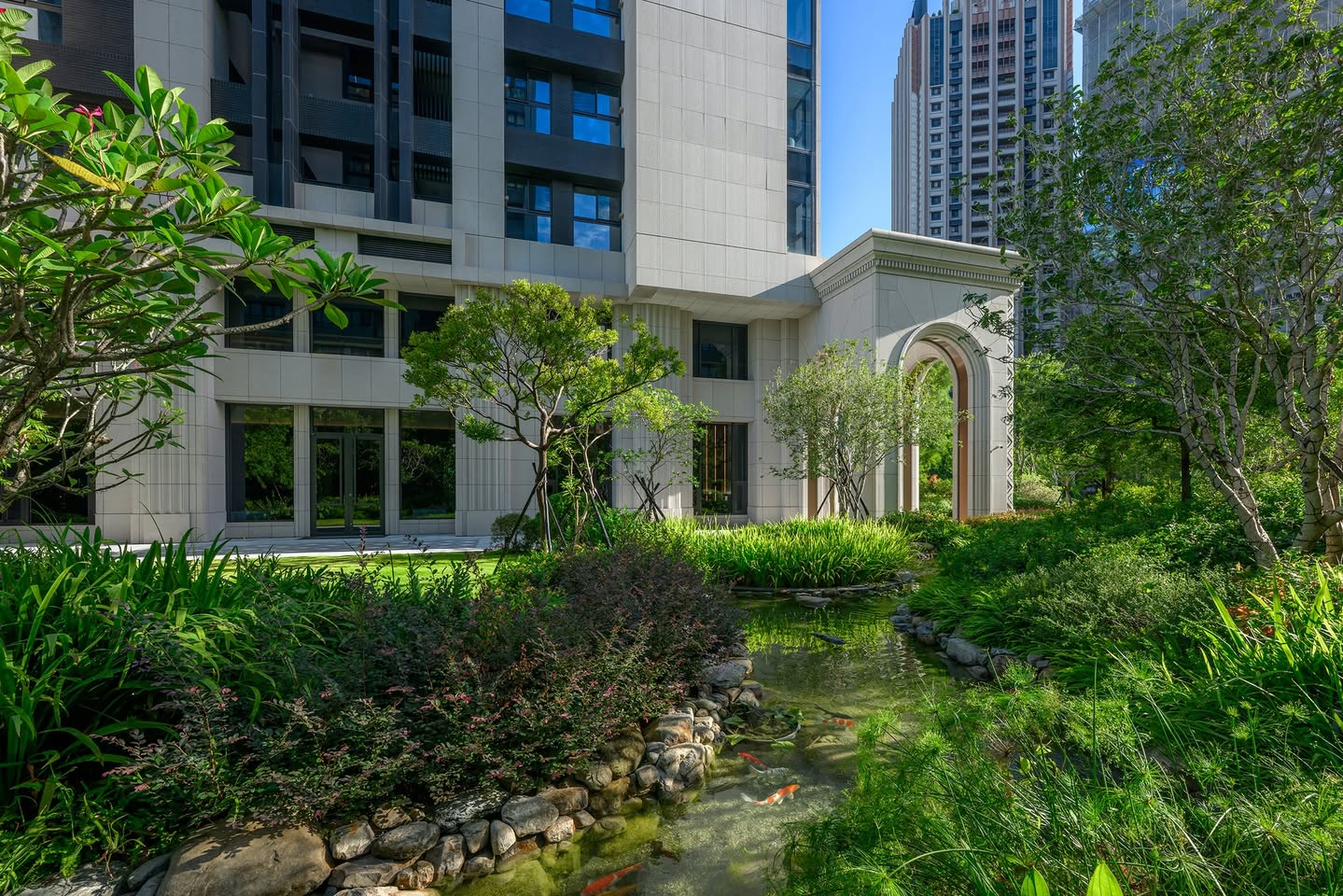 608508812_1413895537190112_2567585252590454869_n